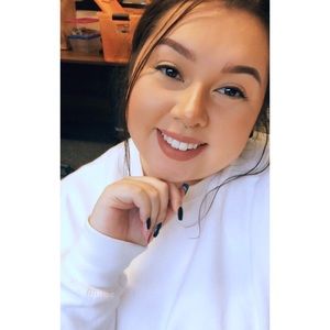 Meet your Posher, Ariana